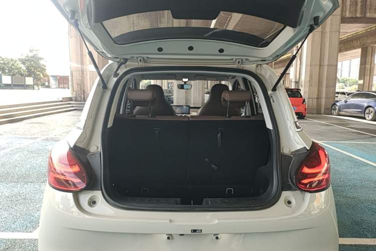 Used Wuling Bingo 2024 333 km Enjoyment Version Trunk