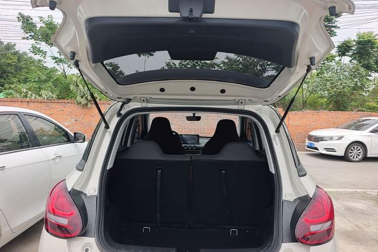 Used Wuling Bingo 2024 203km Light Edition Trunk