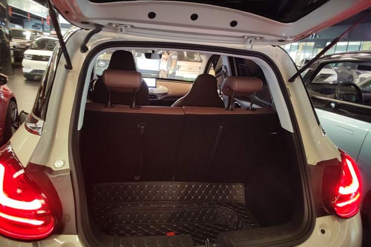 Used Wuling Bingo 2024 333 km Enjoyment Version Trunk