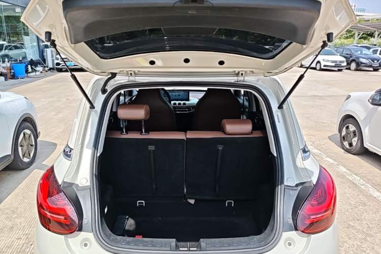 Used Wuling Bingo 2024 333 km Enjoyment Version Trunk