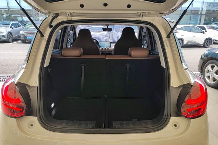 Used Wuling Bingo 2024 333 km Enjoyment Version Trunk