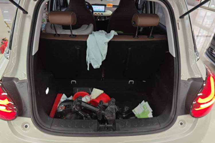 Used Wuling Bingo 2024 333 km Enjoyment Version Trunk