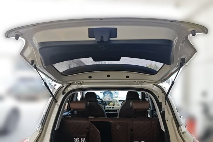 Used Wuling Bingo 2024 333 km Enjoyment Version Trunk
