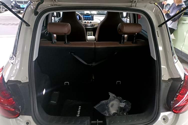 Used Wuling Bingo 2024 333 km Enjoyment Version Trunk