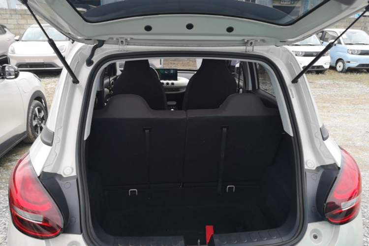 Used Wuling Bingo 2024 203km Light Edition Trunk