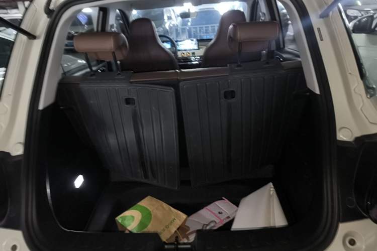 Used Wuling Bingo 2024 333 km Enjoyment Version Trunk