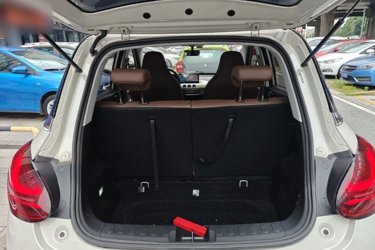 Used Wuling Bingo 2024 333 km Enjoyment Version Trunk