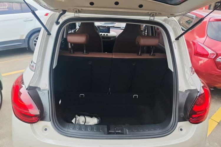 Used Wuling Bingo 2024 333 km Enjoyment Version Trunk