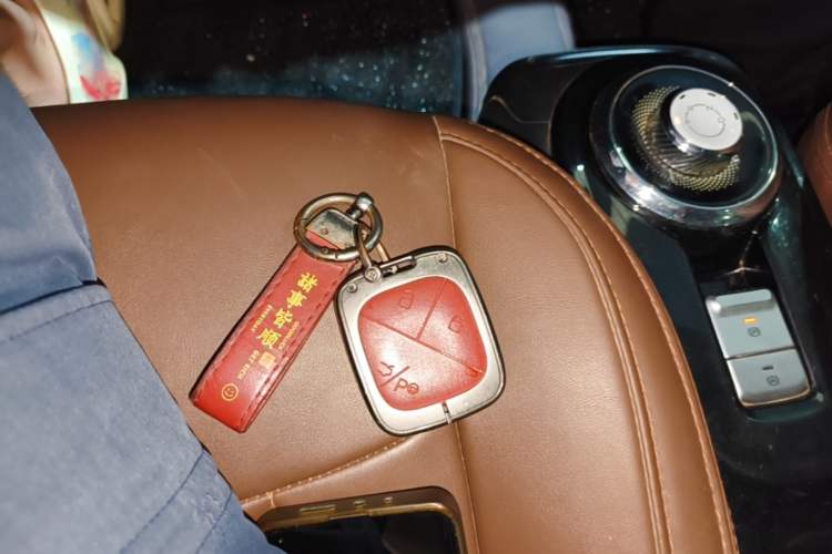 Used Wuling Bingo 2024 333 km Lingxi Connected Version Vehicle Key