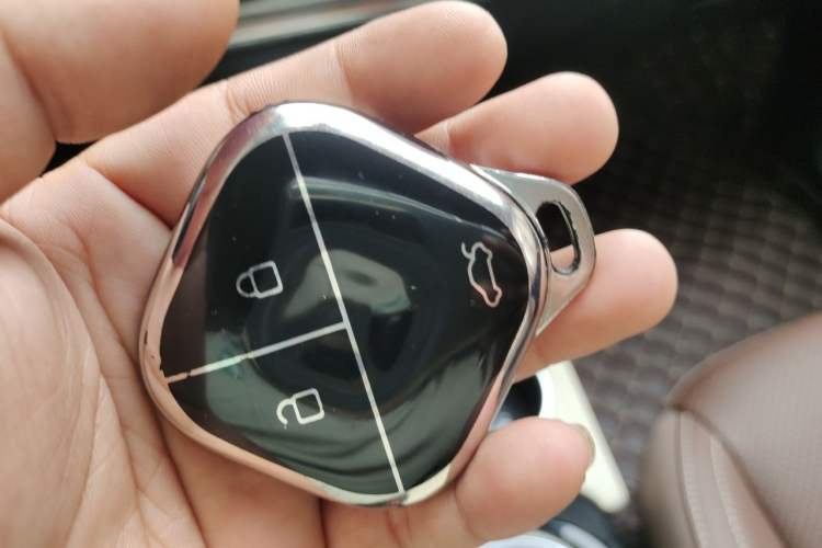 Used Wuling Bingo 2024 333 km Lingxi Connected Version Vehicle Key