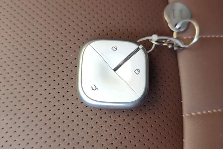 Used Wuling Bingo 2024 333 km Enjoyment Version Vehicle Key