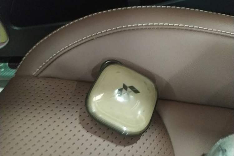 Used Wuling Bingo 2024 333 km Lingxi Connected Version Vehicle Key