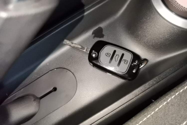 Used Wuling Bingo 2024 203km Light Edition Vehicle Key