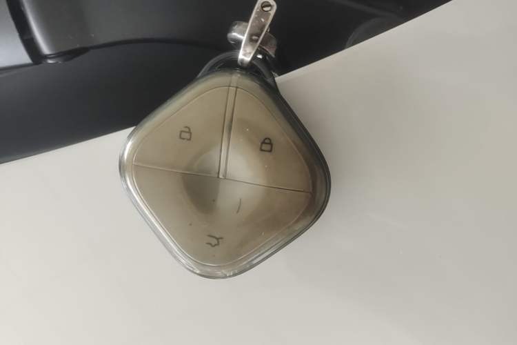 Used Wuling Bingo 2024 333 km Lingxi Connected Version Vehicle Key