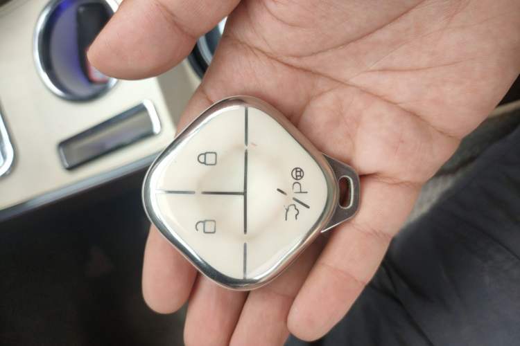 Used Wuling Bingo 2024 333 km Enjoyment Version Vehicle Key