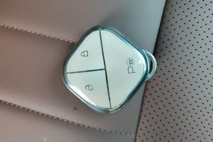 Used Wuling Bingo 2024 333 km Enjoyment Version Vehicle Key