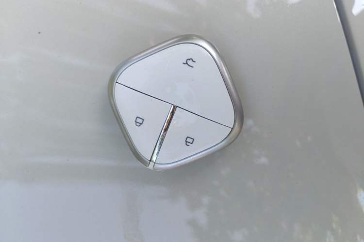 Used Wuling Bingo 2024 333 km Enjoyment Version Vehicle Key