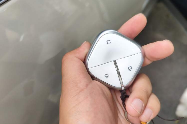 Used Wuling Bingo 2024 333 km Enjoyment Version Vehicle Key