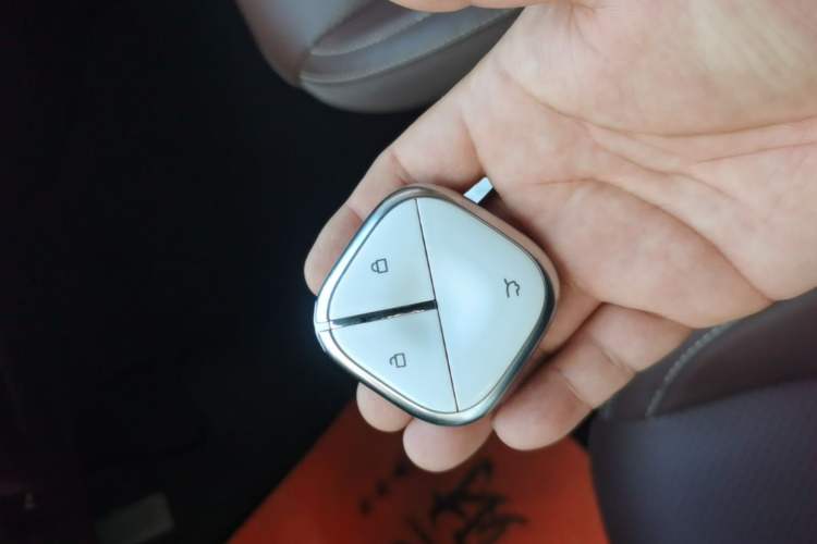 Used Wuling Bingo 2024 333 km Enjoyment Version Vehicle Key