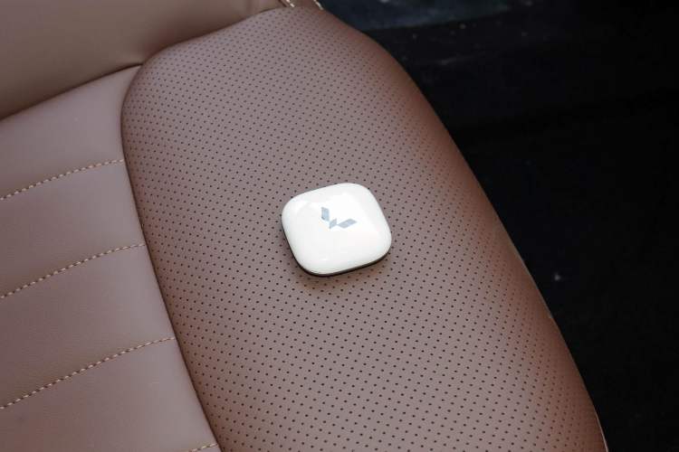 Used Wuling Bingo 2024 333 km Lingxi Connected Version Vehicle Key