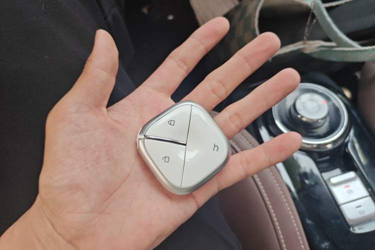 Used Wuling Bingo 2024 333 km Enjoyment Version Vehicle Key