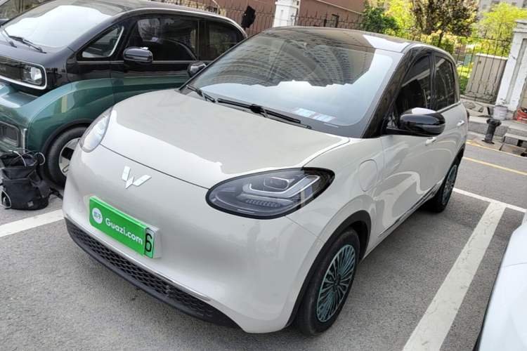 Used Wuling Bingo 2024 333 km Enjoyment Version Guazi used car, China used car export, Used car for sale, Used Wuling cars, Cheapest cars for sale, Electric vehicle, New energy car