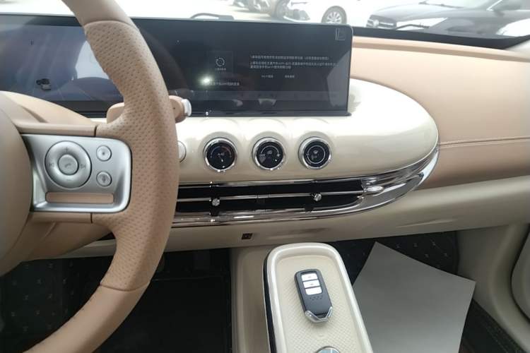 Used Wuling Bingo 2025 410 km Lingxi Deluxe Edition Audio And AC Panel