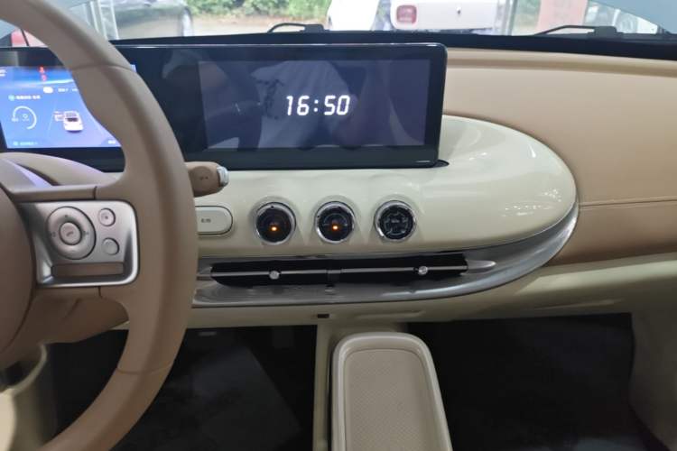 Used Wuling Bingo 2025 333 km Enjoyment Version Audio And AC Panel
