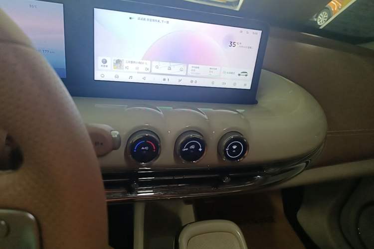 Used Wuling Bingo 2025 410 km Lingxi Deluxe Edition Audio And AC Panel