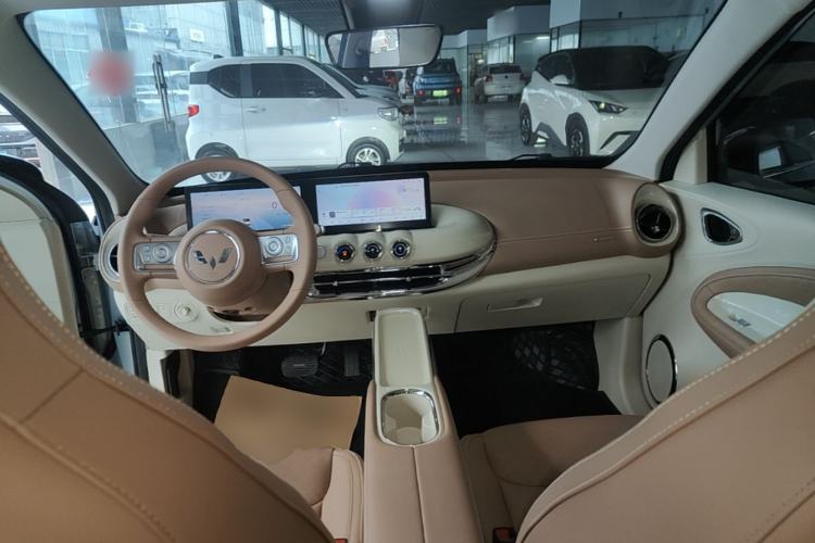 Used Wuling Bingo 2025 410 km Lingxi Deluxe Edition Center Console