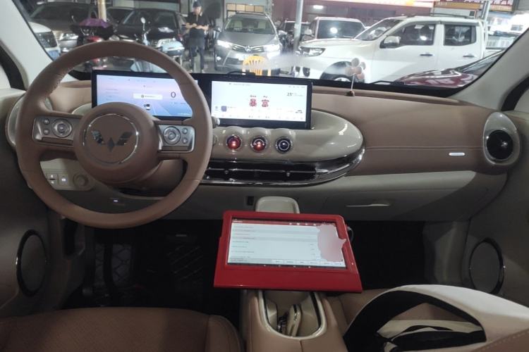 Used Wuling Bingo 2025 410 km Lingxi Deluxe Edition Center Console