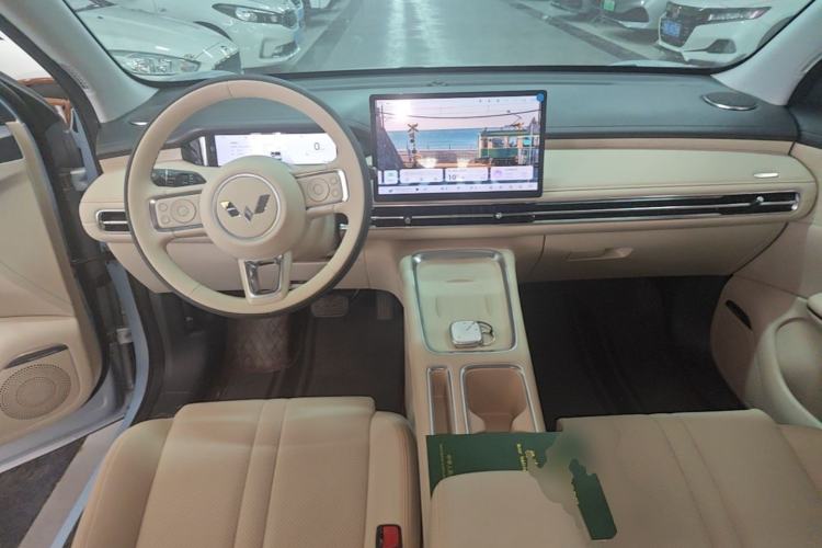 Used Wuling Bingo 2025 410 km Lingxi Deluxe Edition Center Console