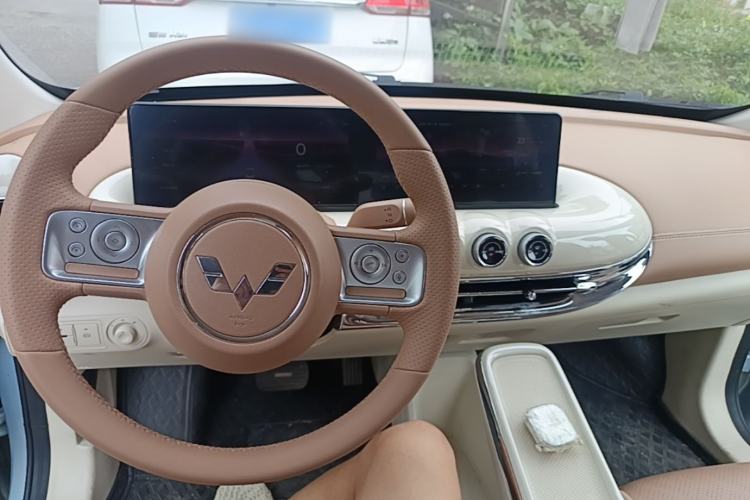 Used Wuling Bingo 2025 410 km Lingxi Deluxe Edition Center Console
