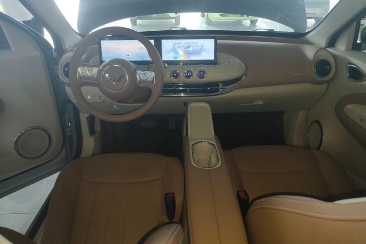 Used Wuling Bingo 2025 410 km Lingxi Deluxe Edition Center Console