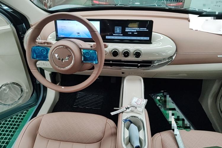 Used Wuling Bingo 2025 333 km Lingxi Deluxe Edition Center Console