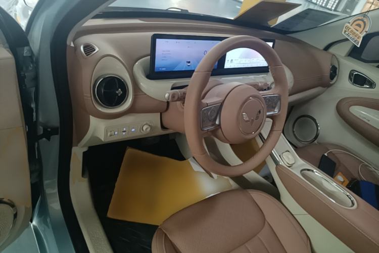 Used Wuling Bingo 2025 410 km Lingxi Deluxe Edition Center Console