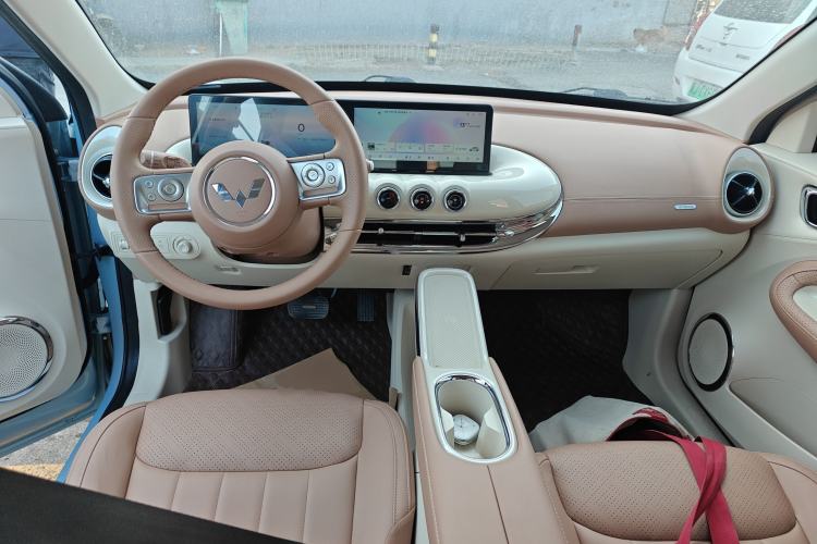 Used Wuling Bingo 2025 410 km Lingxi Deluxe Edition Center Console
