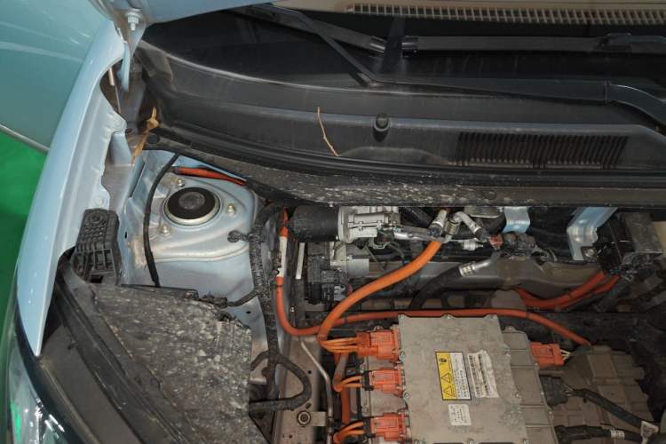 Used Wuling Bingo 2025 333 km Enjoyment Version Engine Bay Right