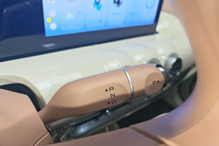 Used Wuling Bingo 2025 333 km Lingxi Connected Version Gear Lever