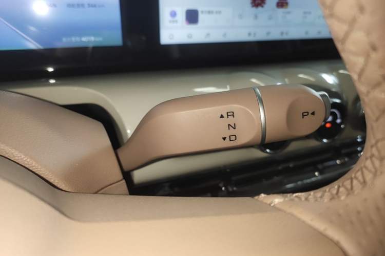 Used Wuling Bingo 2025 410 km Lingxi Deluxe Edition Gear Lever