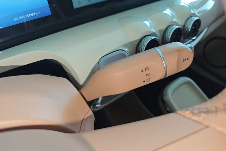 Used Wuling Bingo 2025 410 km Lingxi Deluxe Edition Gear Lever