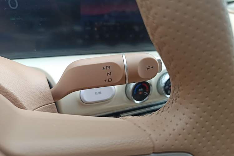 Used Wuling Bingo 2025 410 km Lingxi Deluxe Edition Gear Lever