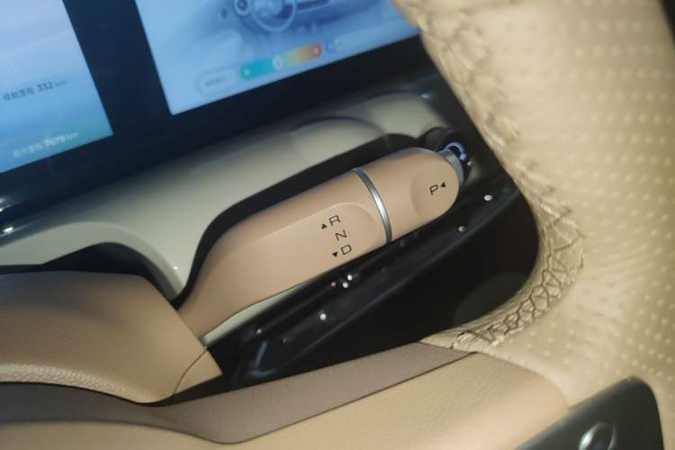 Used Wuling Bingo 2025 410 km Lingxi Deluxe Edition Gear Lever