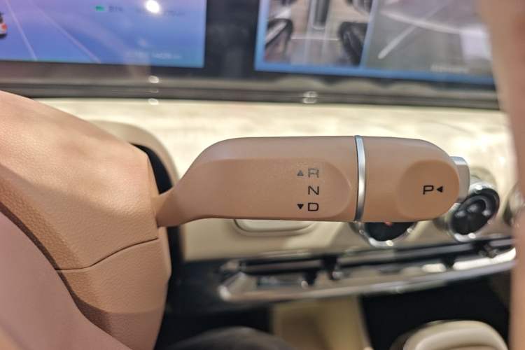 Used Wuling Bingo 2025 333 km Lingxi Deluxe Edition Gear Lever
