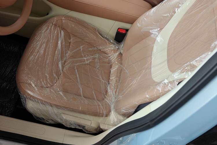 Used Wuling Bingo 2025 333 km Lingxi Connected Version Left Front Seat