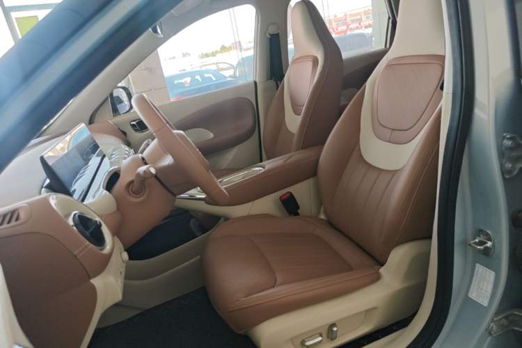 Used Wuling Bingo 2025 410 km Lingxi Deluxe Edition Left Front Seat