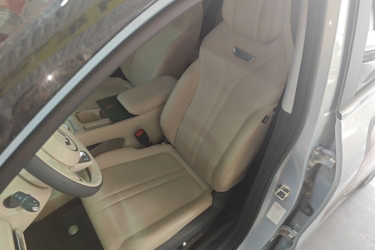 Used Wuling Bingo 2025 410 km Lingxi Deluxe Edition Left Front Seat