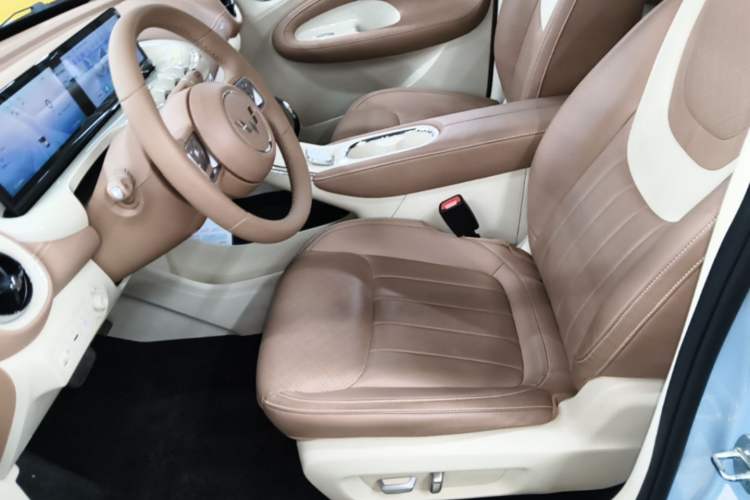 Used Wuling Bingo 2025 410 km Lingxi Deluxe Edition Left Front Seat