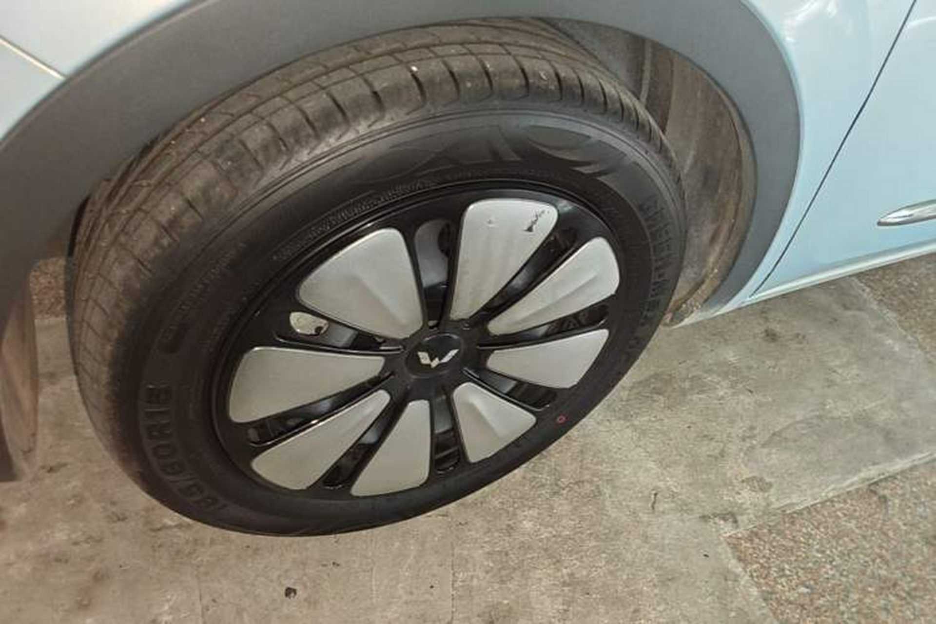 Used Wuling Bingo 2025 410 km Lingxi Deluxe Edition Left Front Wheel Hub