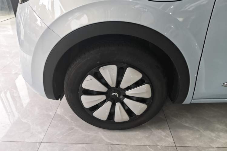 Used Wuling Bingo 2025 333 km Enjoyment Version Left Front Wheel Hub